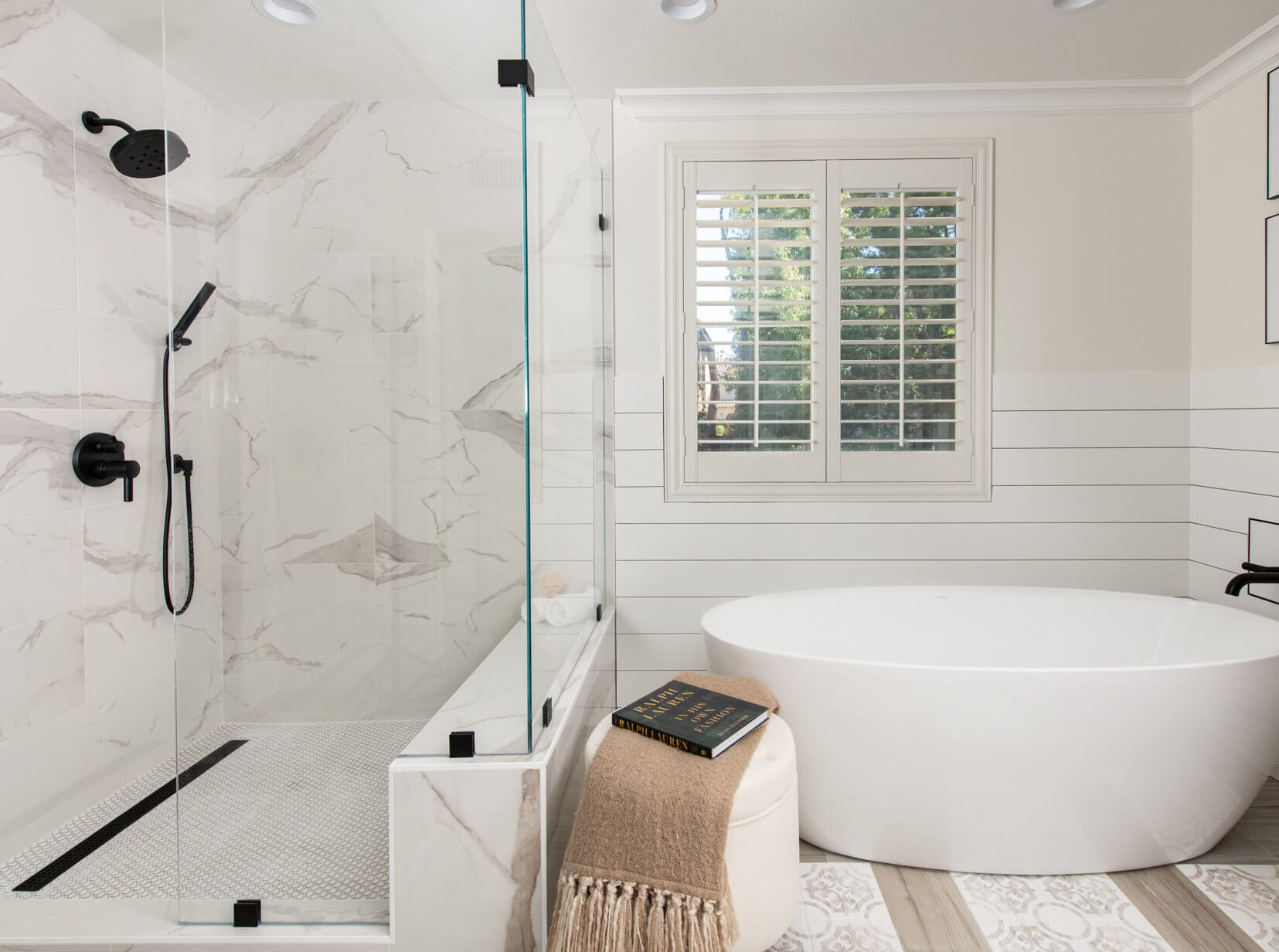 bathroommm Professional bathroom design and renovation in Cuyahoga Falls Ohio